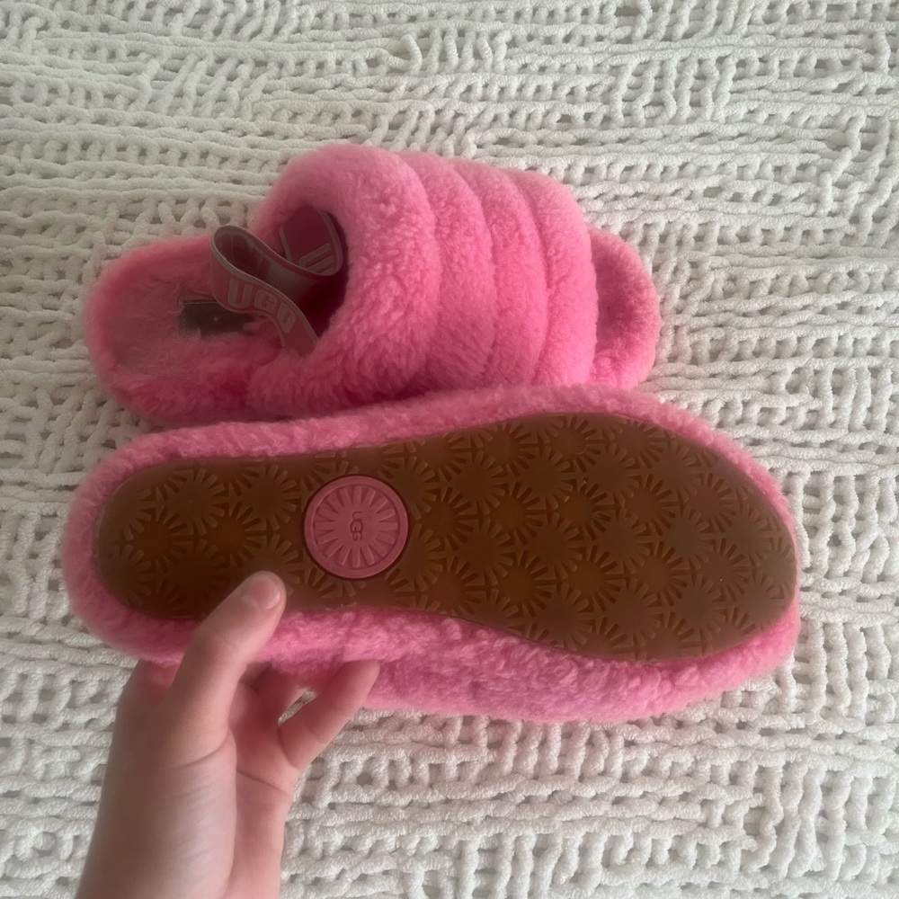 Authentic ugg slippers - Picture 3 of 3